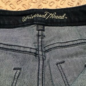 Universal Thread Jeans size 4
